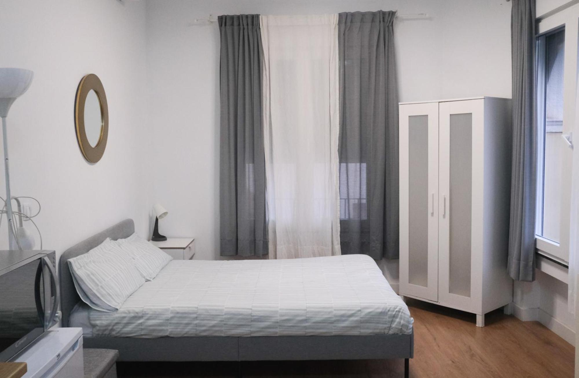 Apartamentos San Roque Севиля Екстериор снимка