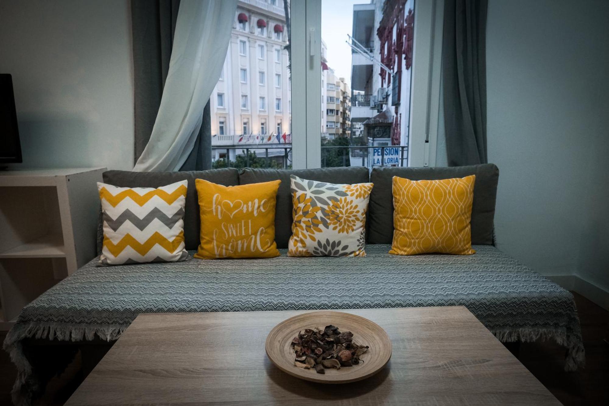 Apartamentos San Roque Севиля Екстериор снимка
